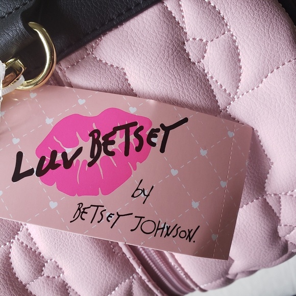 NWT Betsey Johnson Weekender and Wristlet - Picture 7 of 7